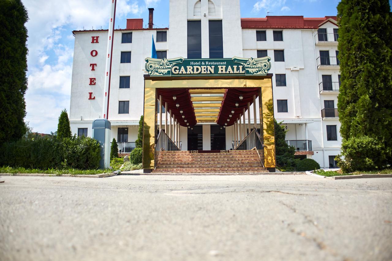 Garden Hall Ternopil Exteriör bild